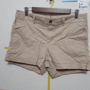 Old Navy Women's Every Day Shorts Khaki tan Size 10 EUC Relaxed Fit Khaki